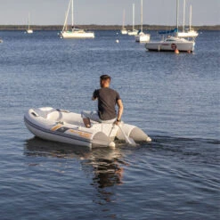 Moteur Electrique Paddle Kayak Kahe Pod 160 M -Nauti Games Boutique moteur electrique paddle kayak kahe surf pod m 16