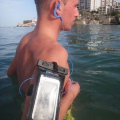 POCHETTE ETANCHE MP3 AVEC PRISE JACK ETANCHE SEAWAG 17 POCHETTE ETANCHE MP3 AVEC PRISE JACK ETANCHE SEAWAG -Nauti Games Boutique pochette etanche mp3 avec prise jack etanche seawag 8